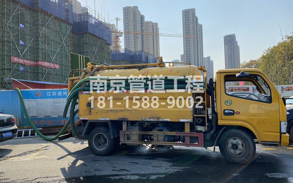 265商场建筑工地抽粪