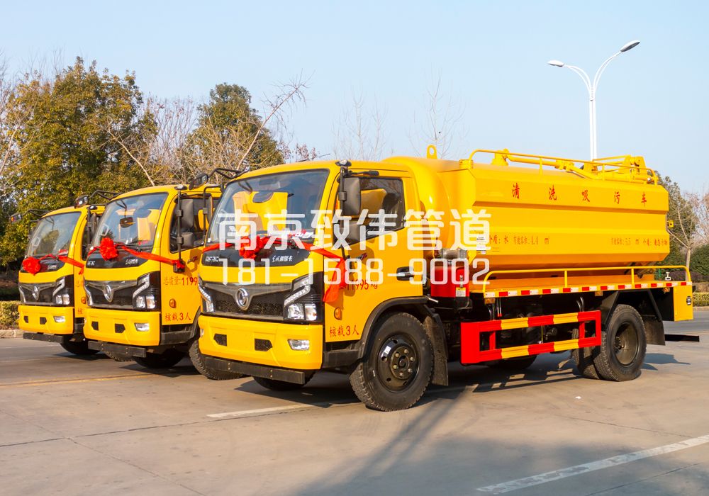 商场多利卡吸污车